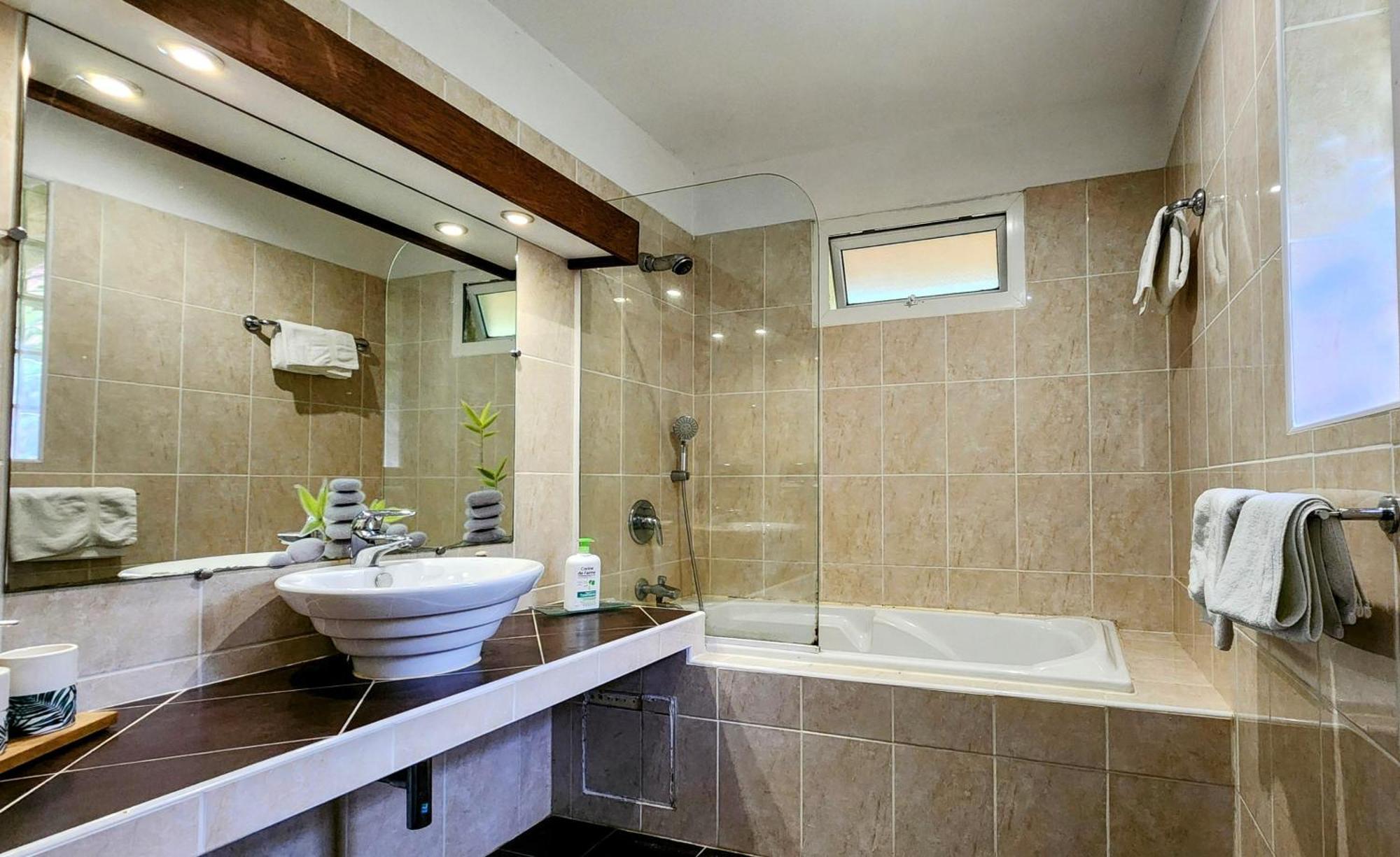 Evasion Bungalow Tropical Spa Sarraméa 外观 照片